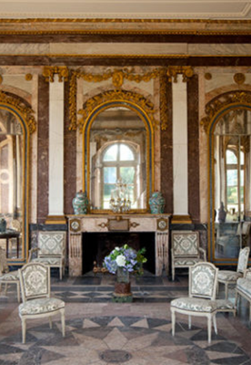 chateau_de_la_lorie-salon_de_marbres_5-600x400.jpg