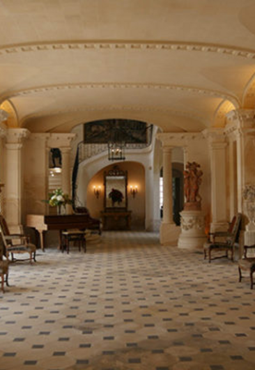 chateau_de_la_lorie-salon_de_marbres_3-600x400.jpg